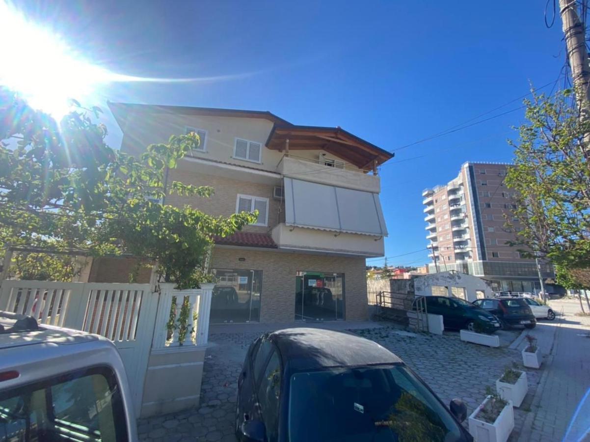 Trip-Stop Apartments Вльора Екстер'єр фото