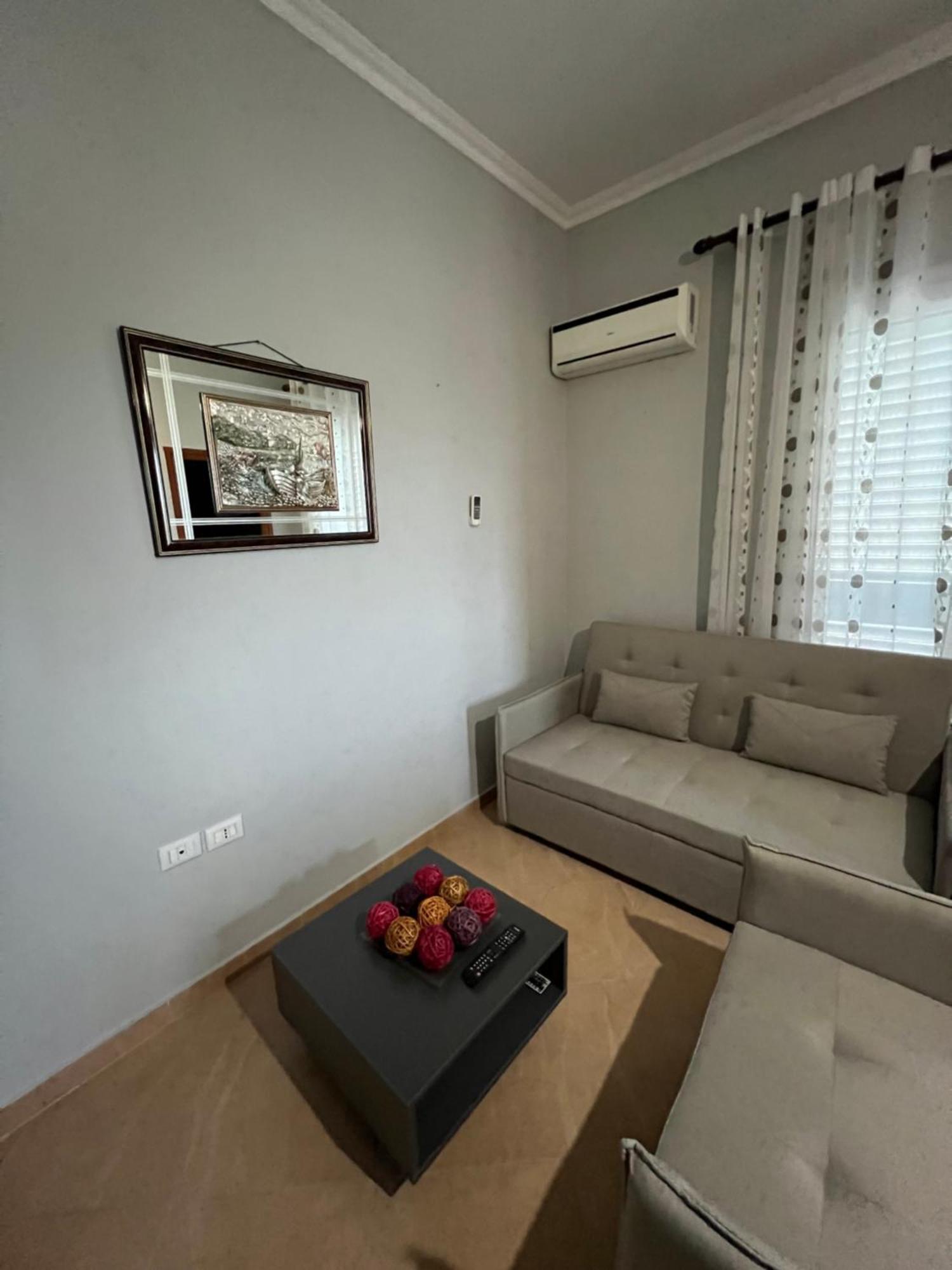 Trip-Stop Apartments Вльора Екстер'єр фото