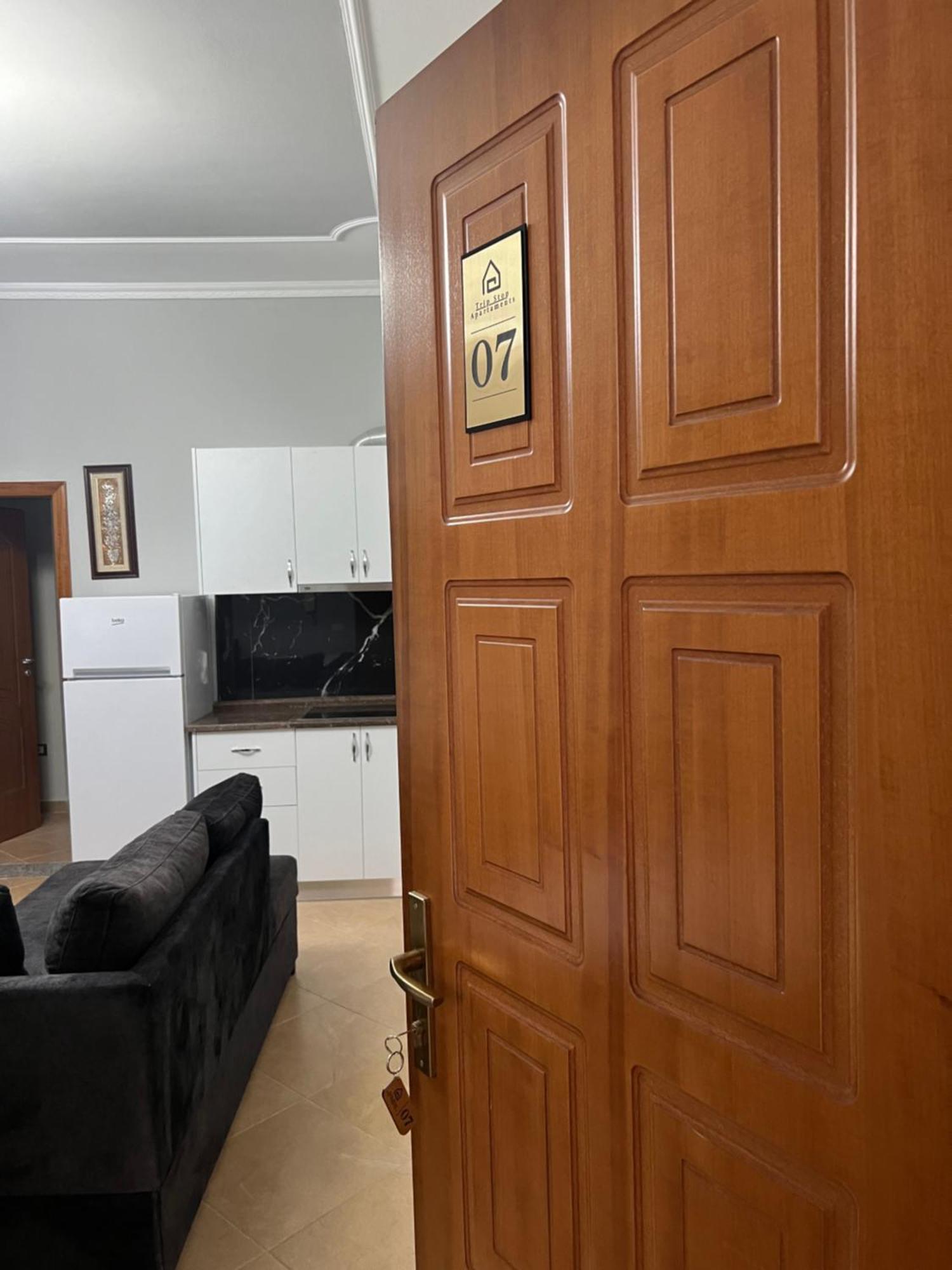 Trip-Stop Apartments Вльора Екстер'єр фото