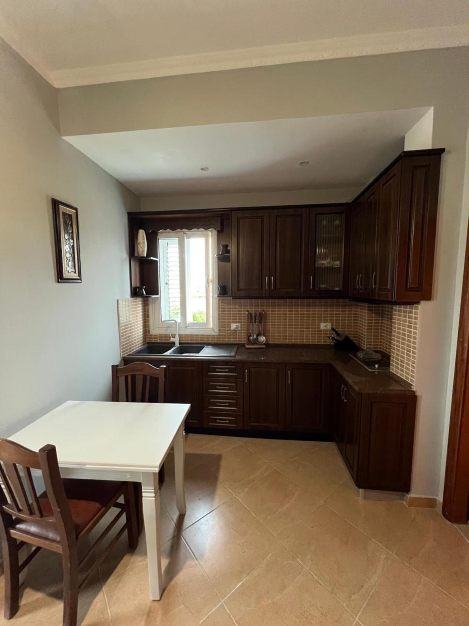 Trip-Stop Apartments Вльора Екстер'єр фото